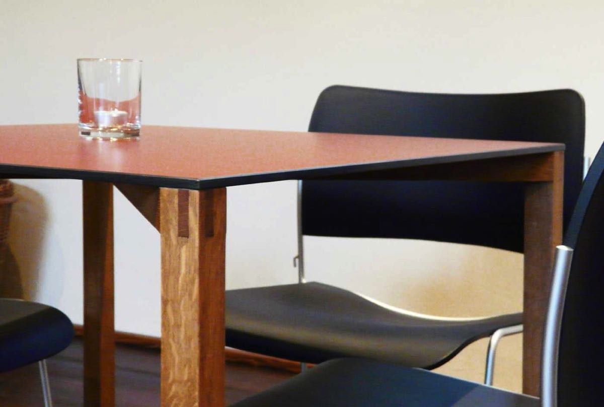 Tisch Z1, Detail Tischbein